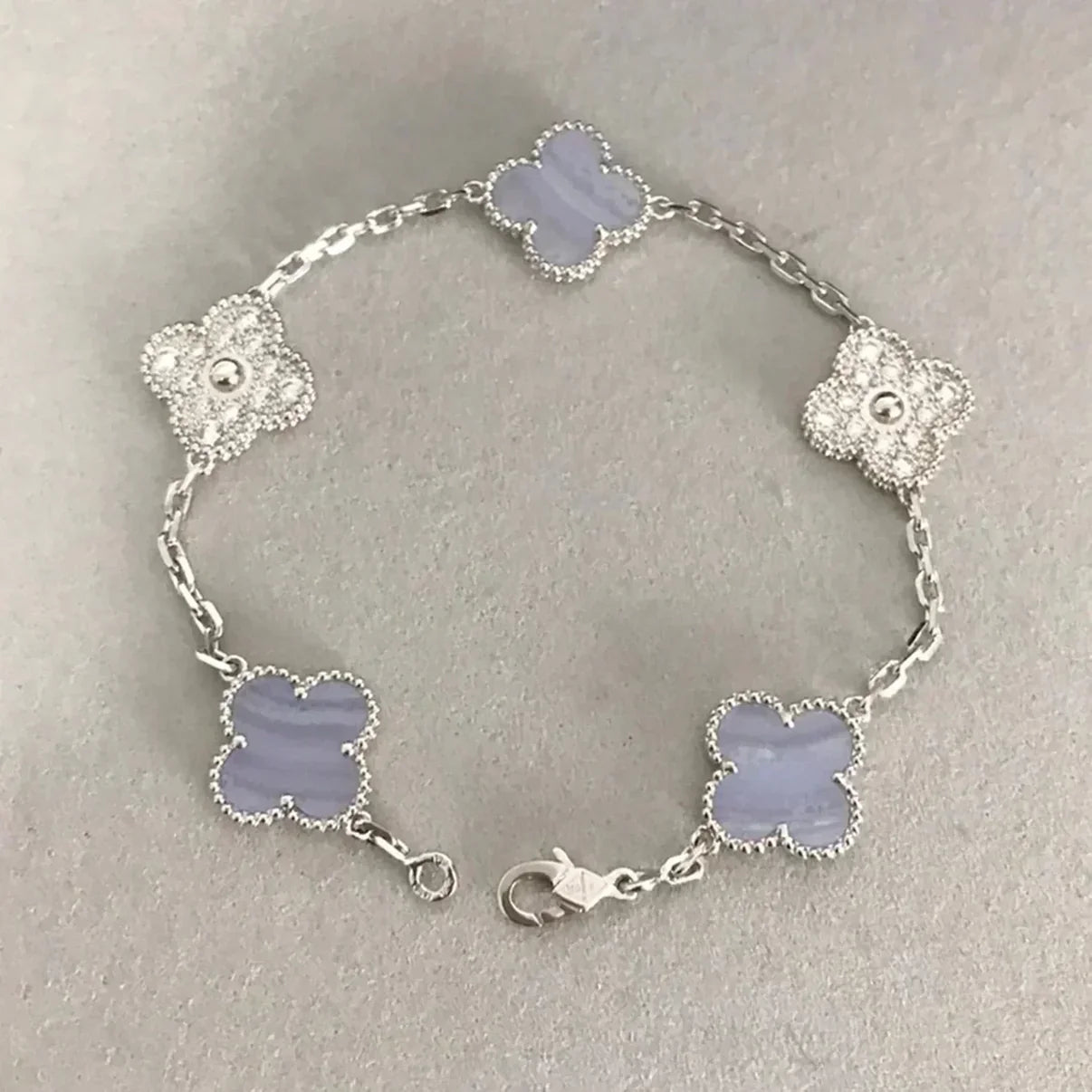[Gaonasi] CLOVER 5 MOTIF PURPLE CHALCEDONY BRACELET COLLECTION