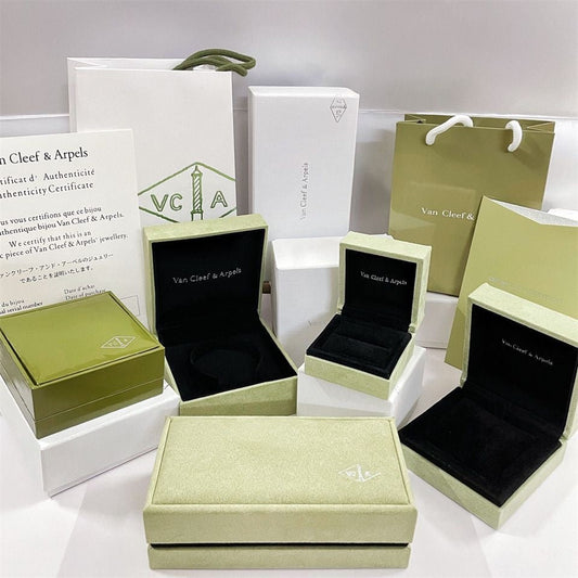 [Cadisa] VA CLOVER BOX GIFT BAG