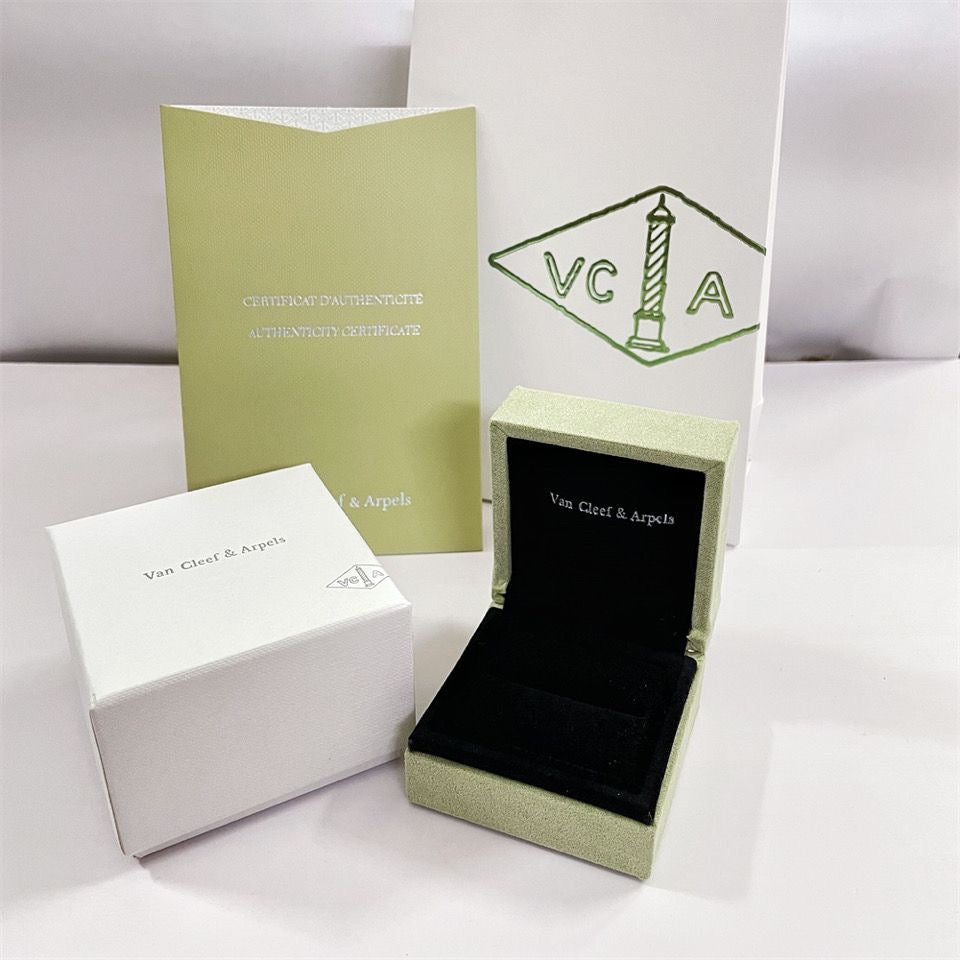 [Gaonasi]VA CLOVER BRACELET NECKLACE RING BOX GIFT BAG