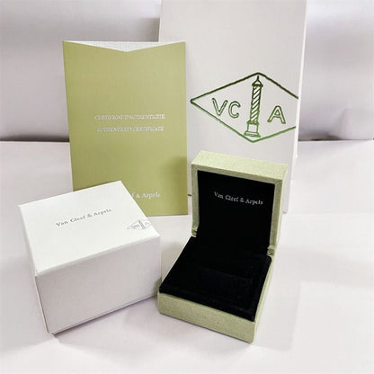 [Gaonasi]VA CLOVER BRACELET NECKLACE RING BOX GIFT BAG