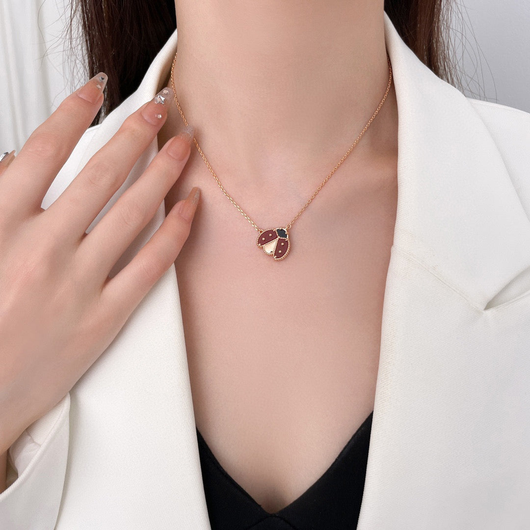 [Gaonasi]LUCKY  CARNELIANS LADYBUG NECKLACE