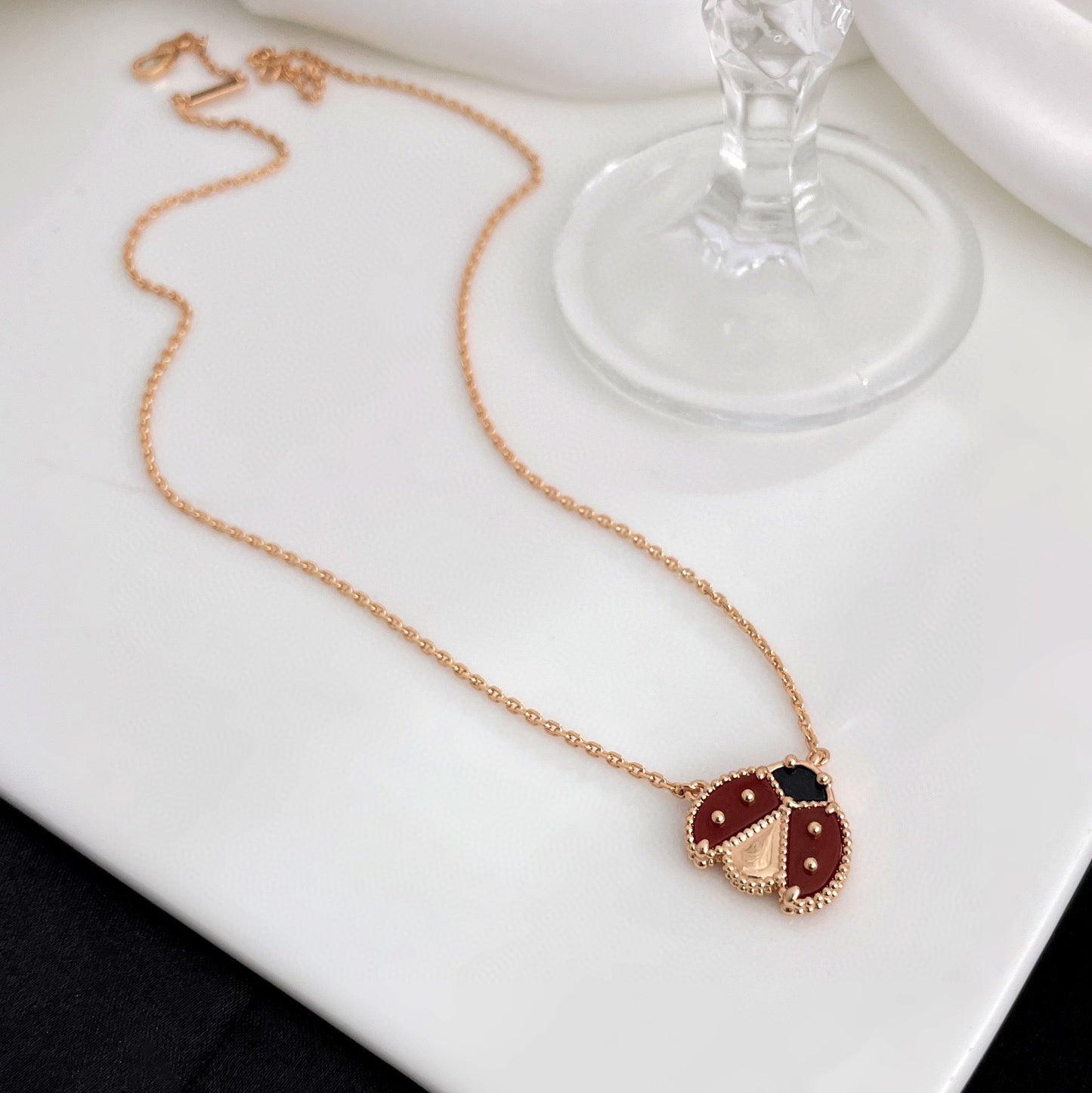[Gaonasi]LUCKY  CARNELIANS LADYBUG NECKLACE