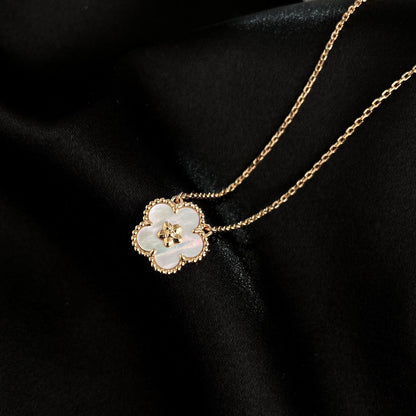 [Gaonasi]LUCKY  WHITE MOP  PLUM BLOSSOM NECKLACE