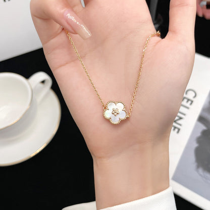 [Gaonasi]LUCKY  WHITE MOP  PLUM BLOSSOM NECKLACE