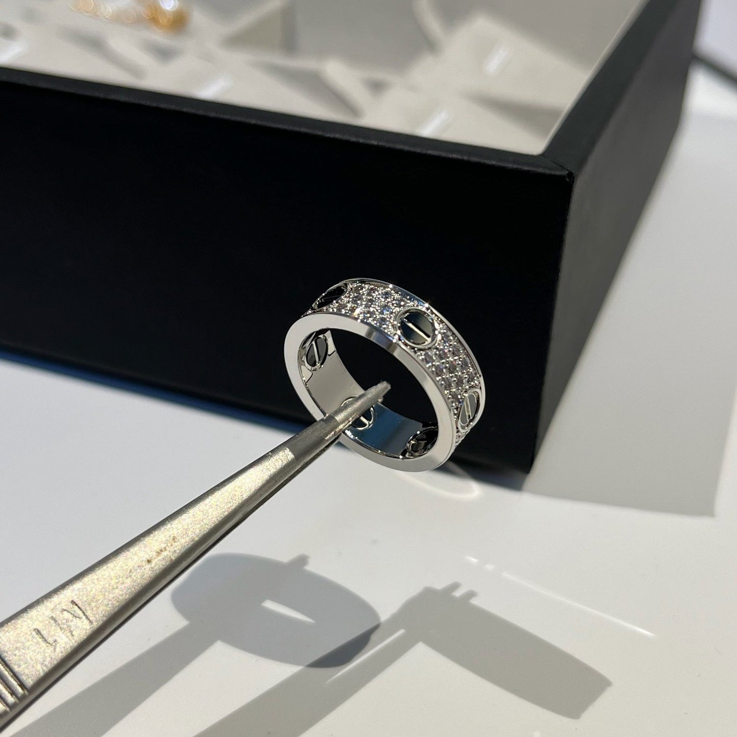 [Gaonasi Jewelry]LOVE RING 5.5MM DIAMONDS PAVED CERAMIC