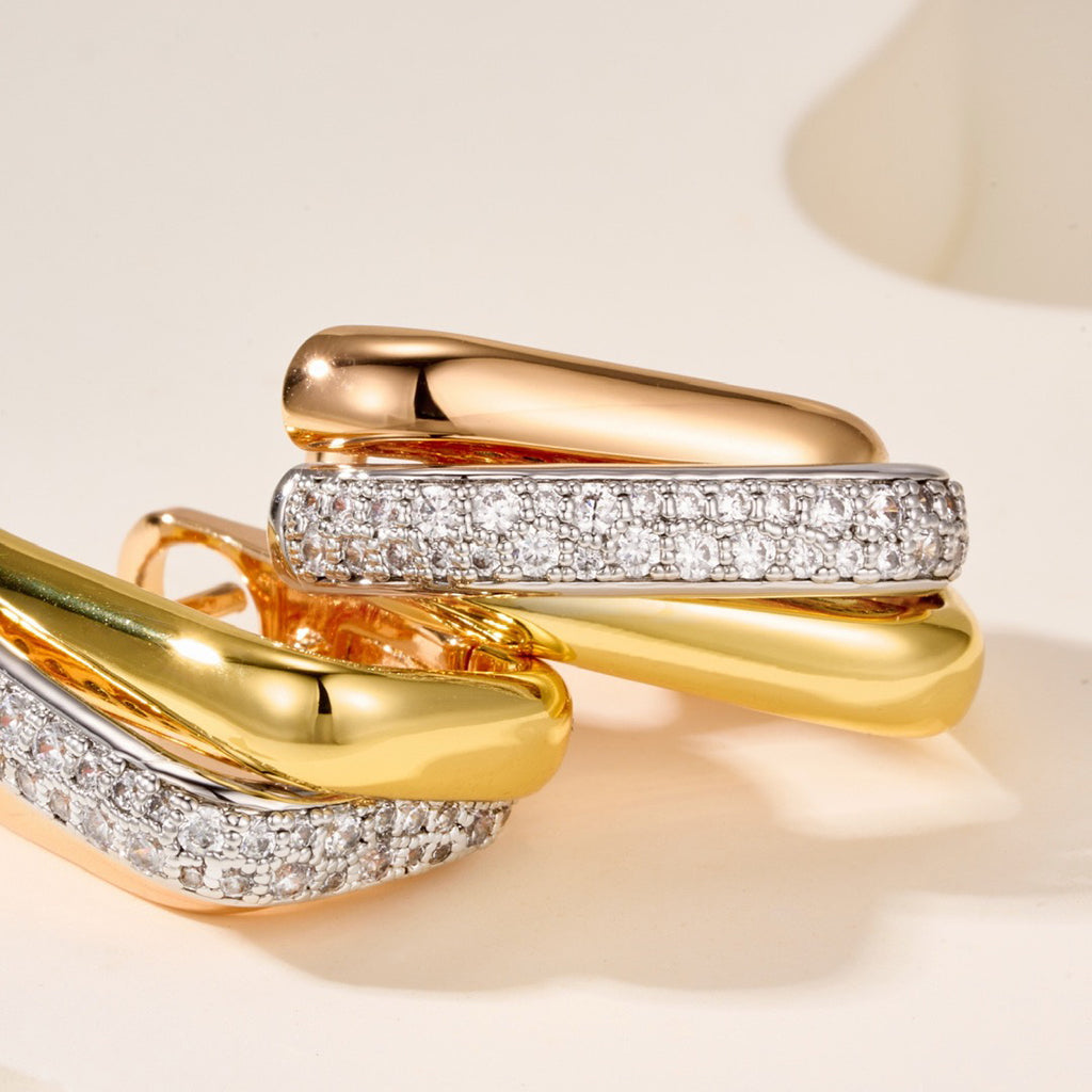 [Gaonasi Jewelry]TRINITY HALF DIAMOND  CUSHION EARRINGS