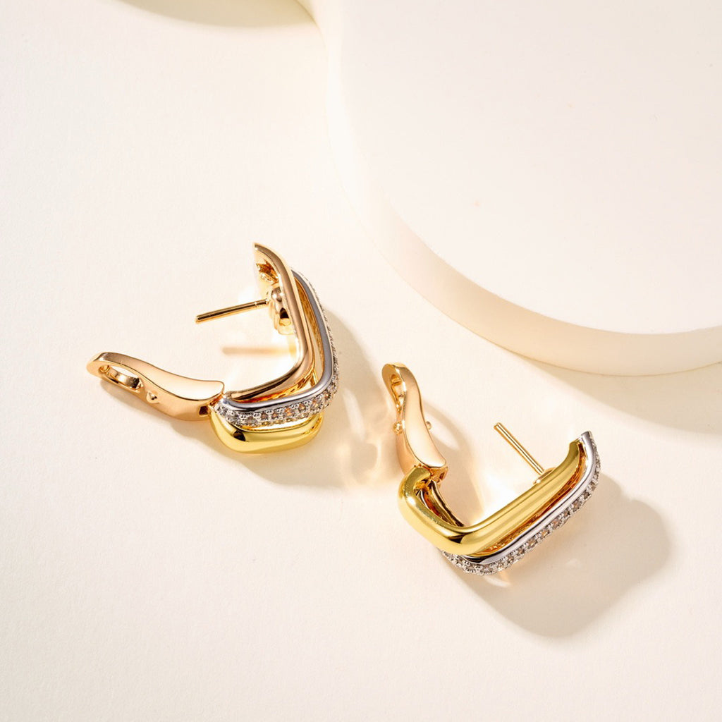 [Gaonasi Jewelry]TRINITY HALF DIAMOND  CUSHION EARRINGS
