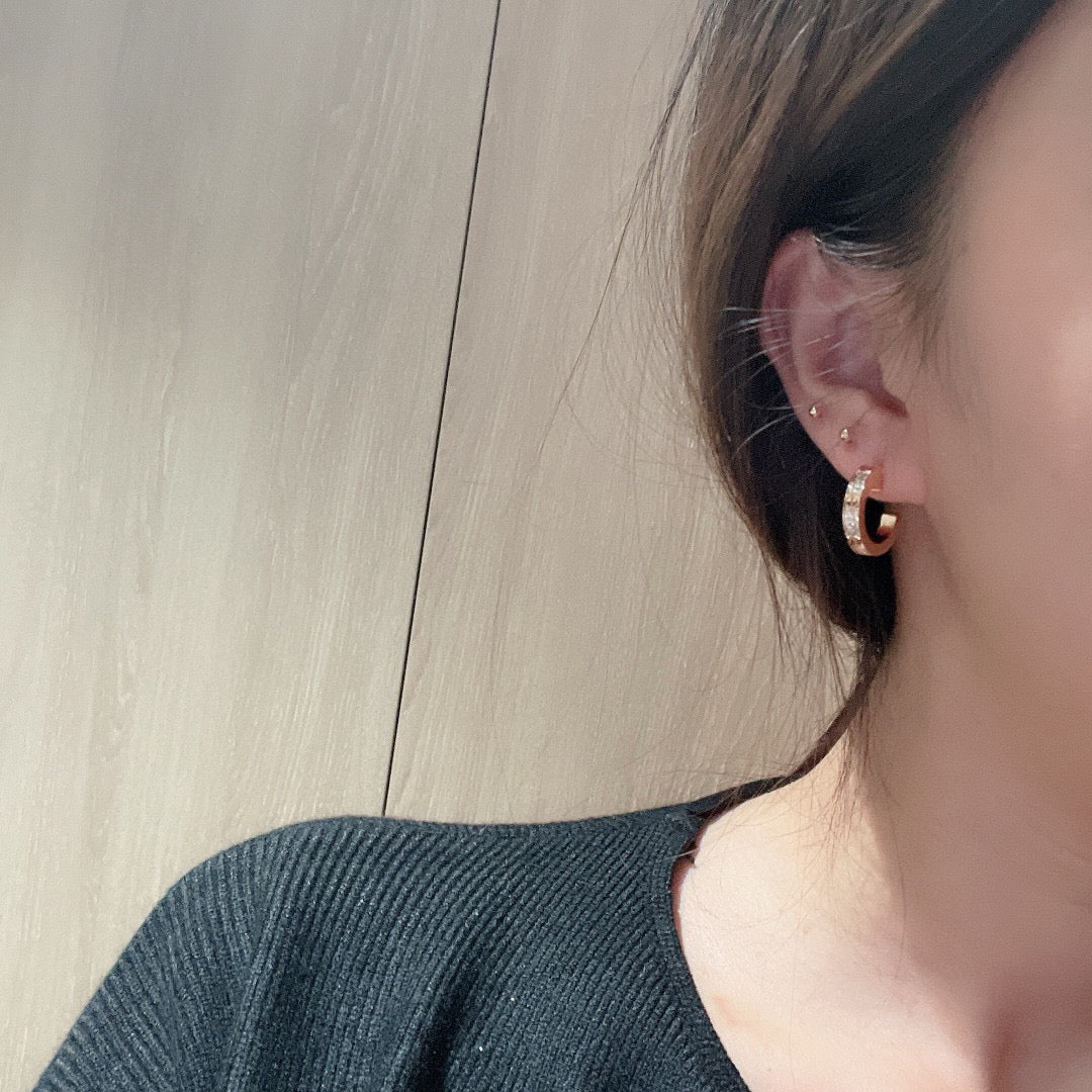 [Gaonasi Jewelry]LOVE 5.5MM DIAMOND PAVED EARRINGS