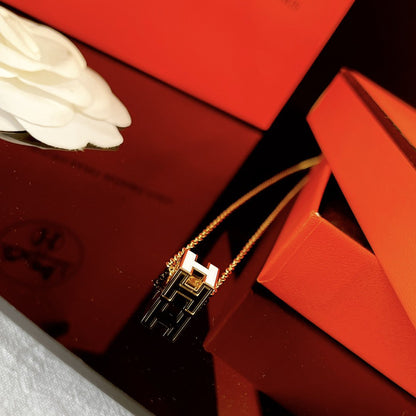 [Gaonasi]H WHITE SQUARE GOLD NECKLACE