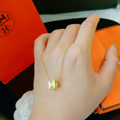 [Gaonasi]H WHITE SQUARE GOLD NECKLACE