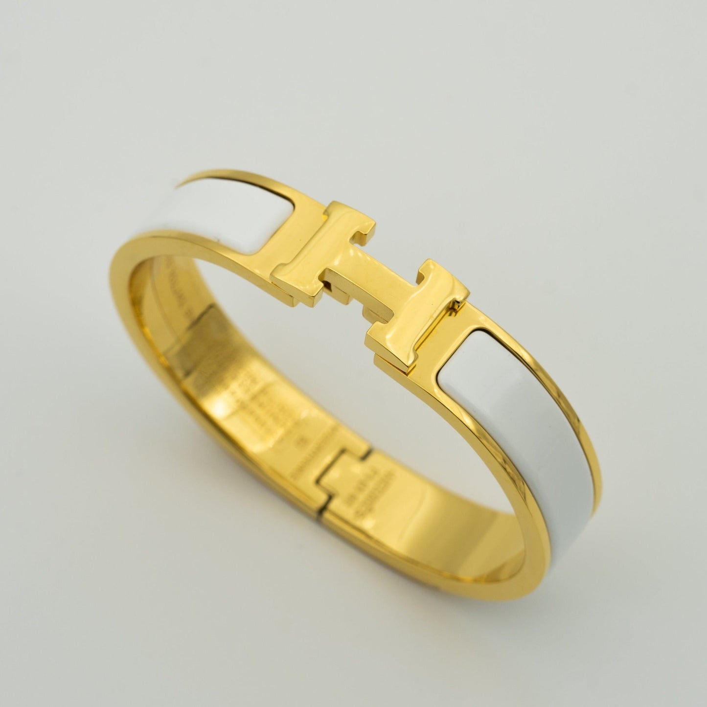 [Gaonasi]H WHITE BRACELET