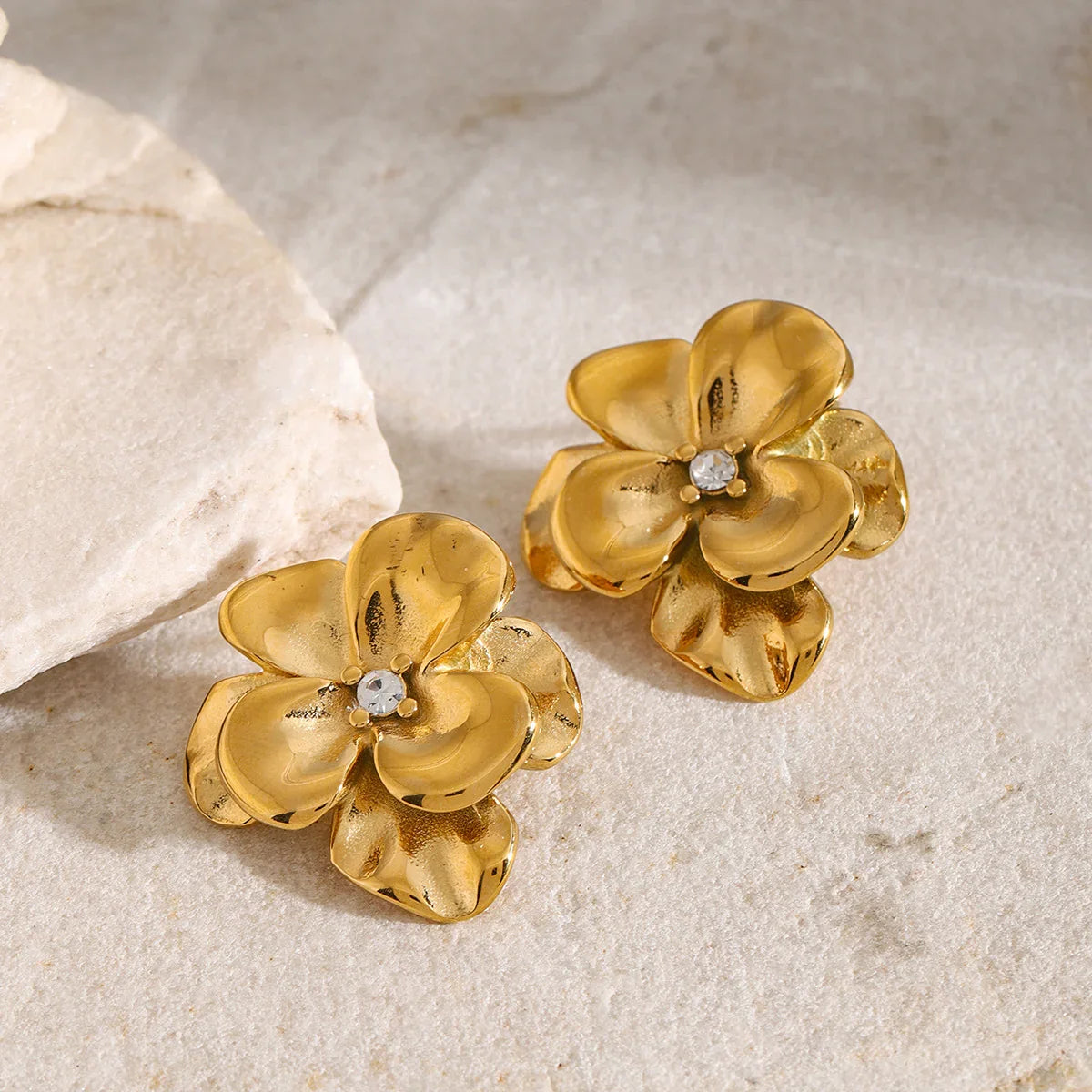 [Gaonasi]Ainsley Floral Gold Earrings