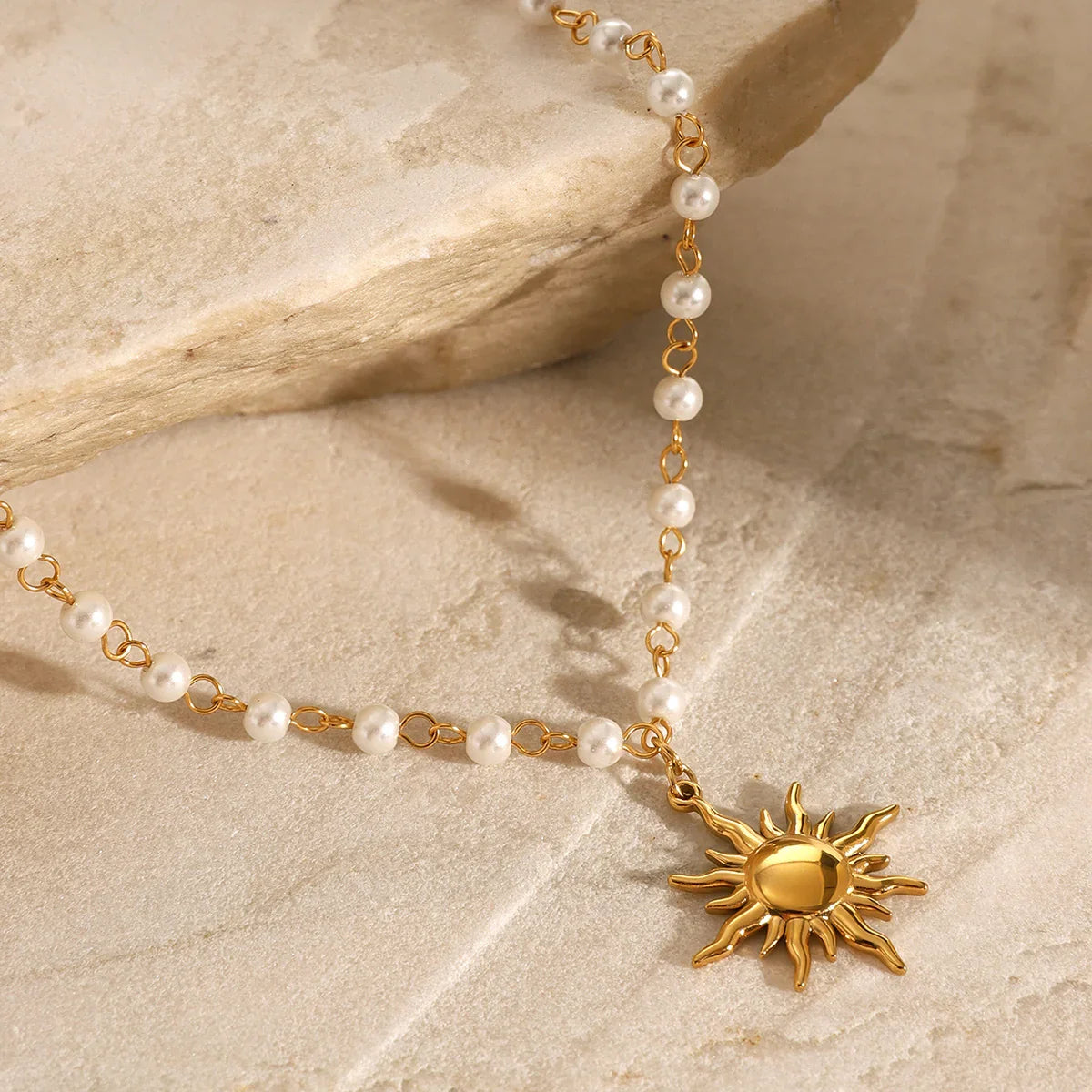 [Gaonasi]Apollo Sun Pearl Necklace