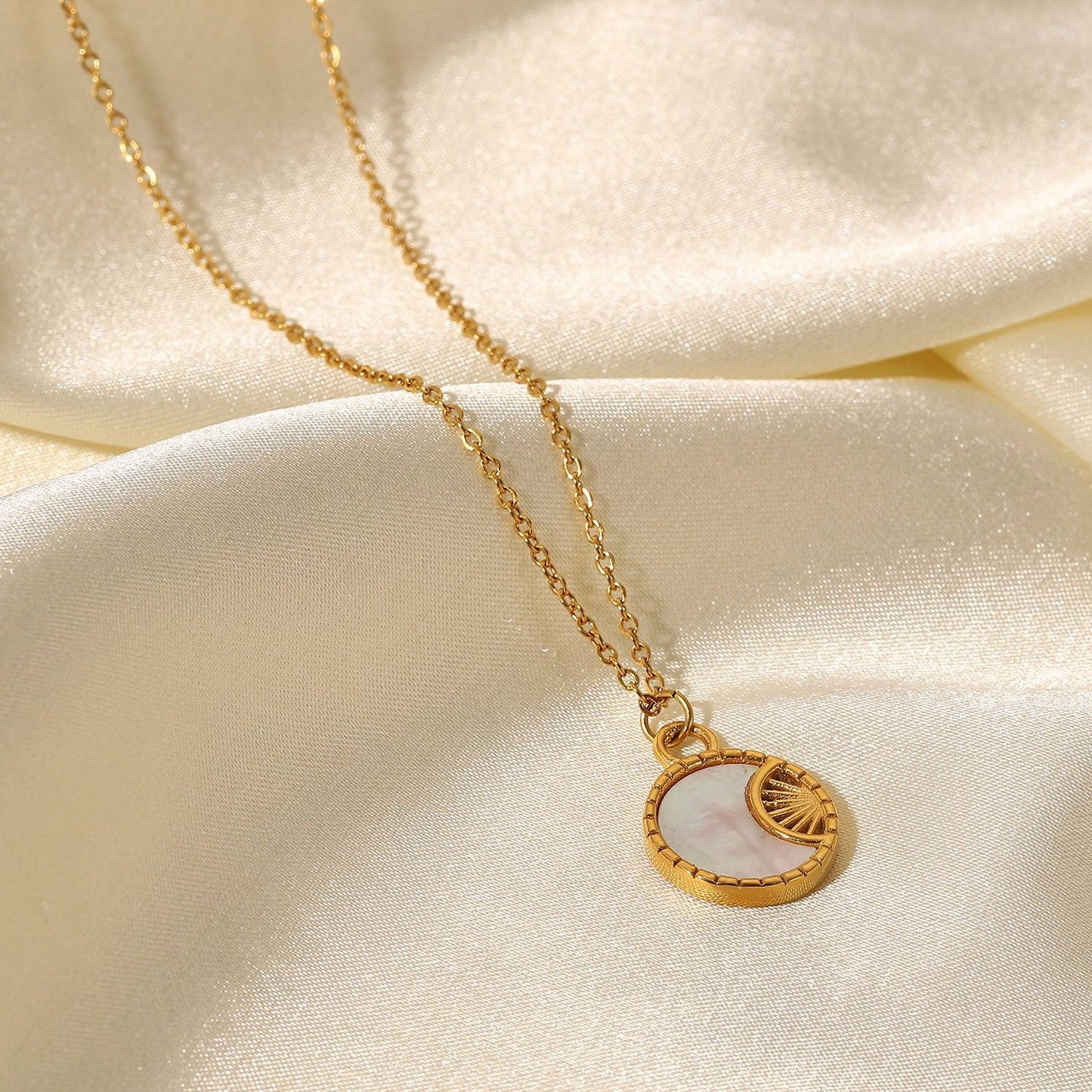 [Gaonasi]Brooklyn Freshwater Pearl Necklace