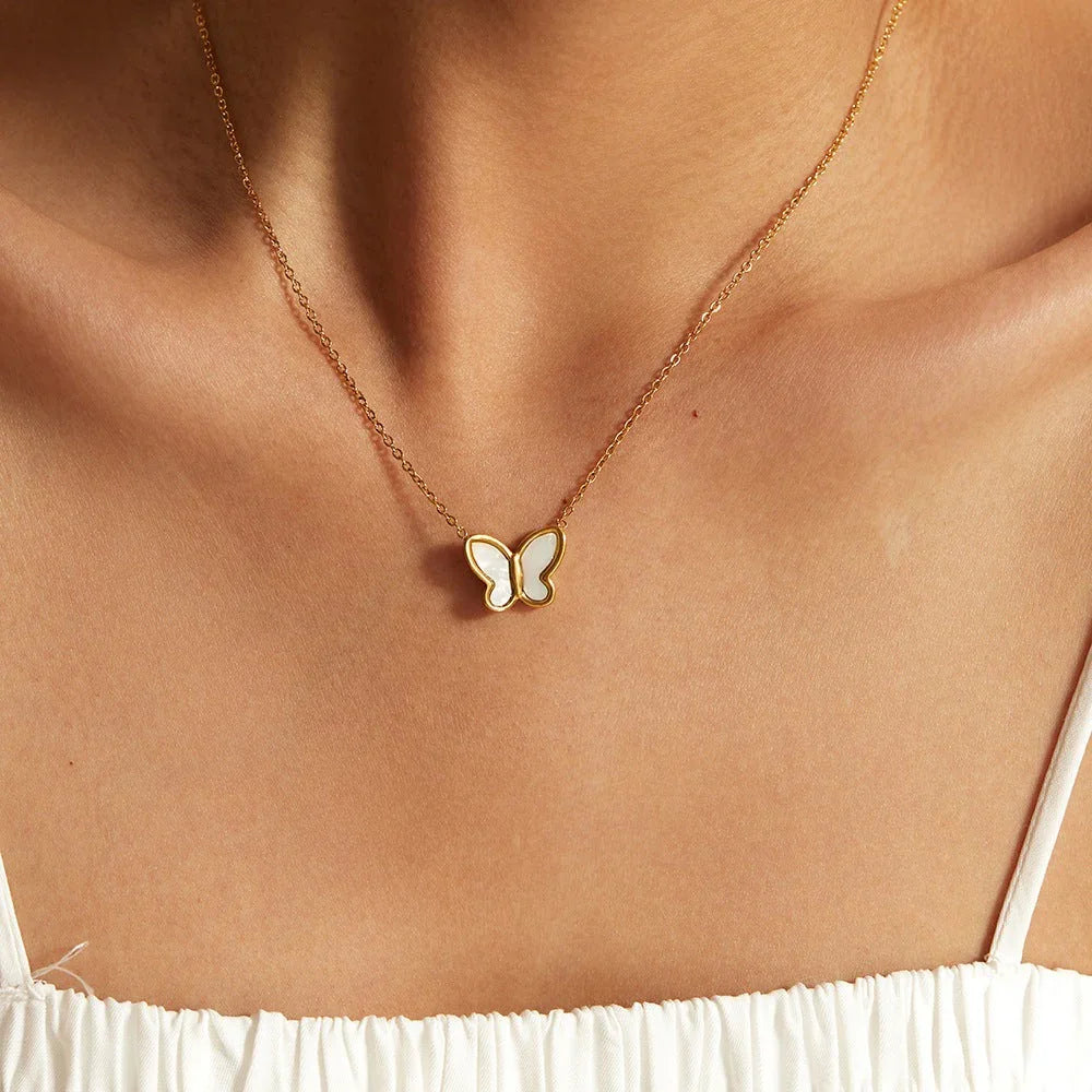 [Gaonasi]Flutterby Mother of Pearl Necklace