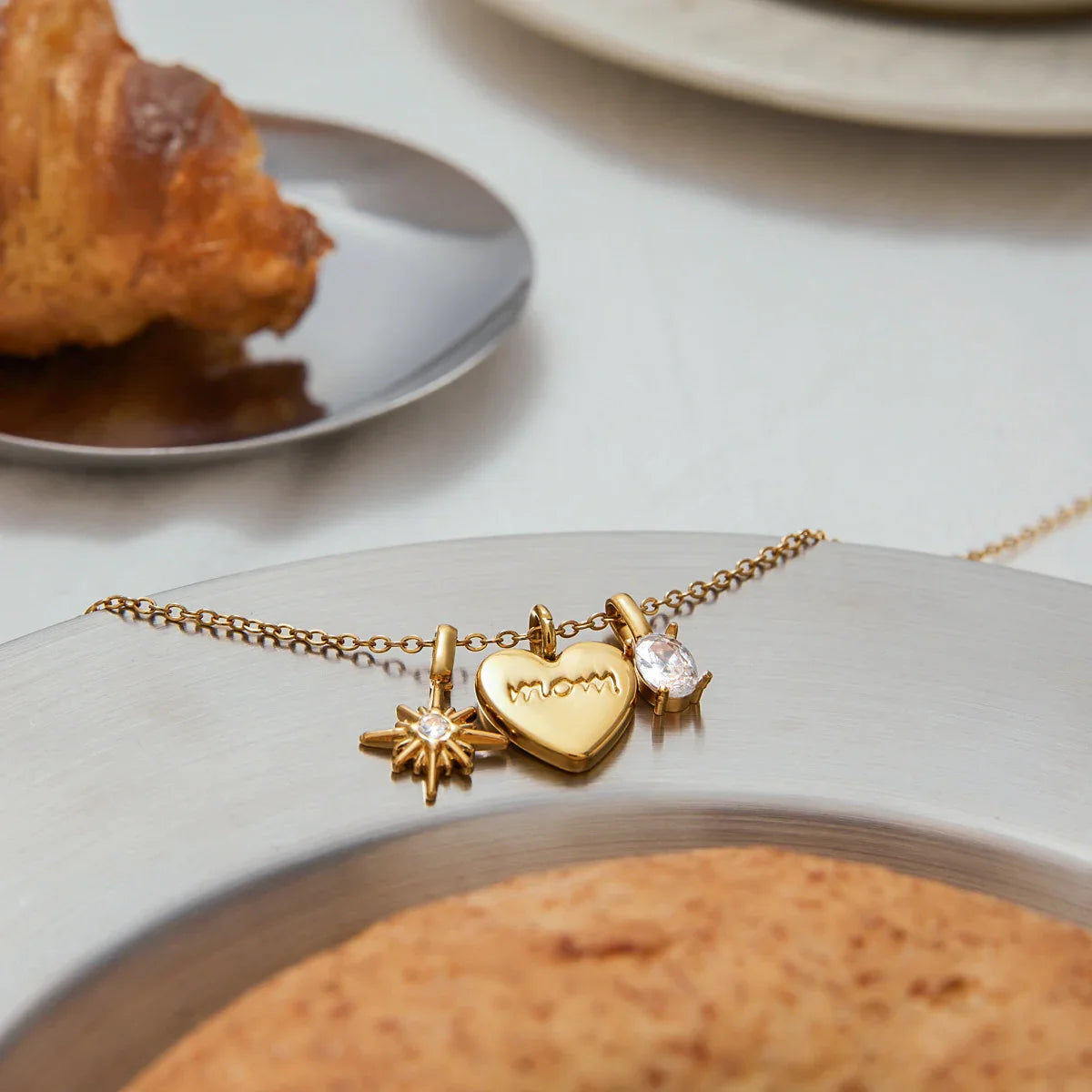 [Gaonasi]A Mother's Appreciation Gold Locket