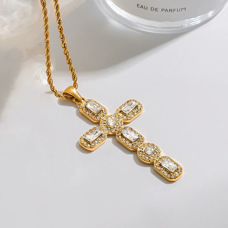 [Gaonasi]Evangelina Diamond Cross Necklace