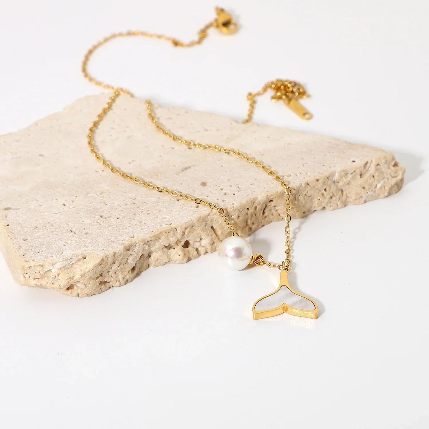 [Gaonasi]Mermaid Freshwater Pearl Necklace