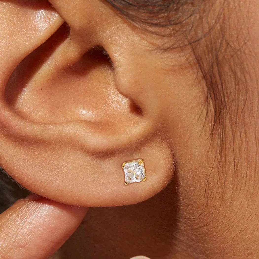 [Gaonasi]March Solitaire Gold Earrings