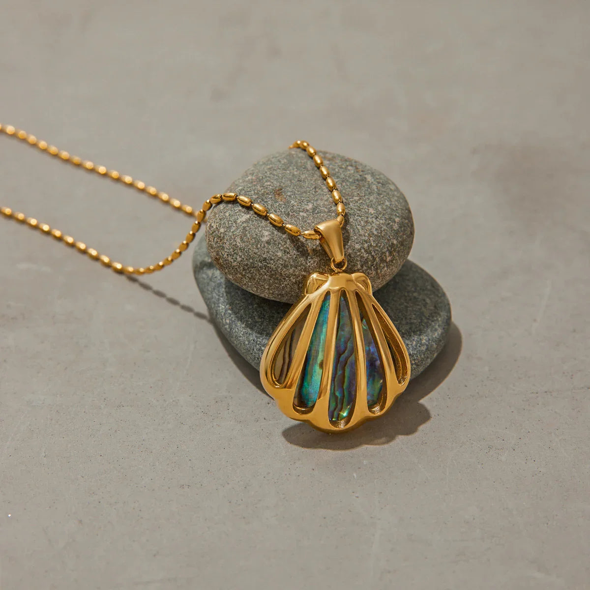[Gaonasi]Nixie Gold Seashell Pendant