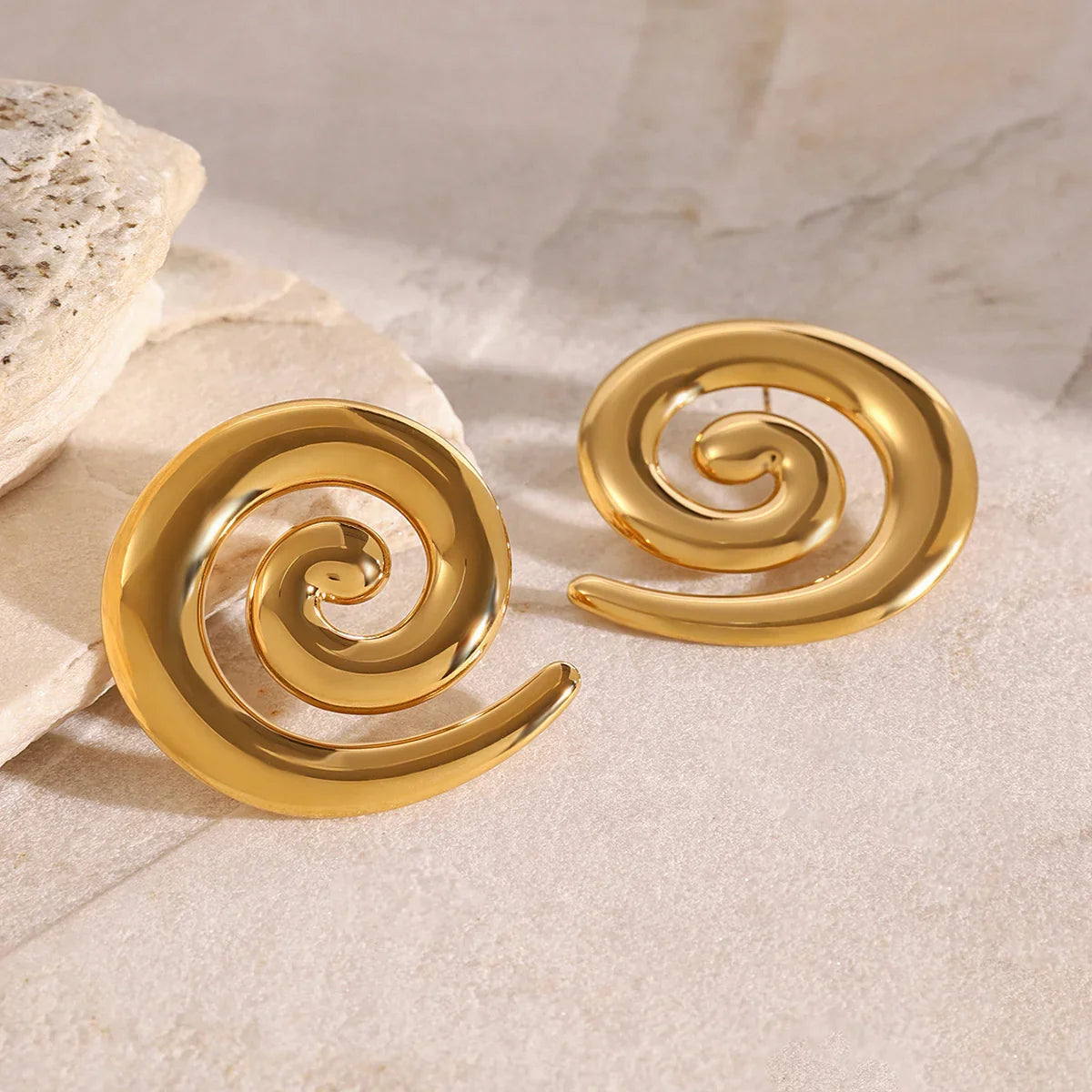 [Gaonasi]Zarya Spiral Gold Earrings