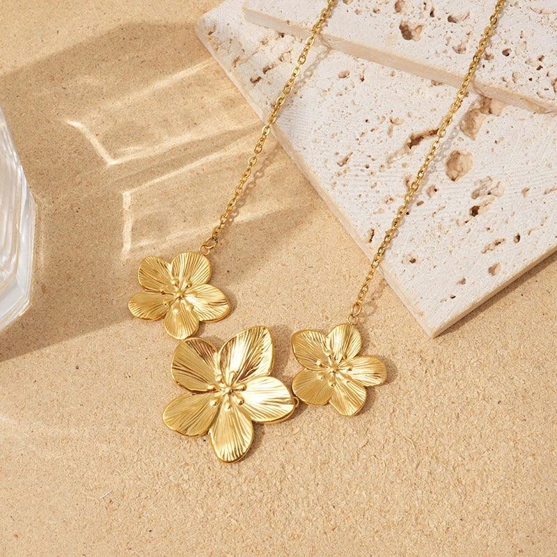 [Gaonasi]Millie Gold Flower Necklace