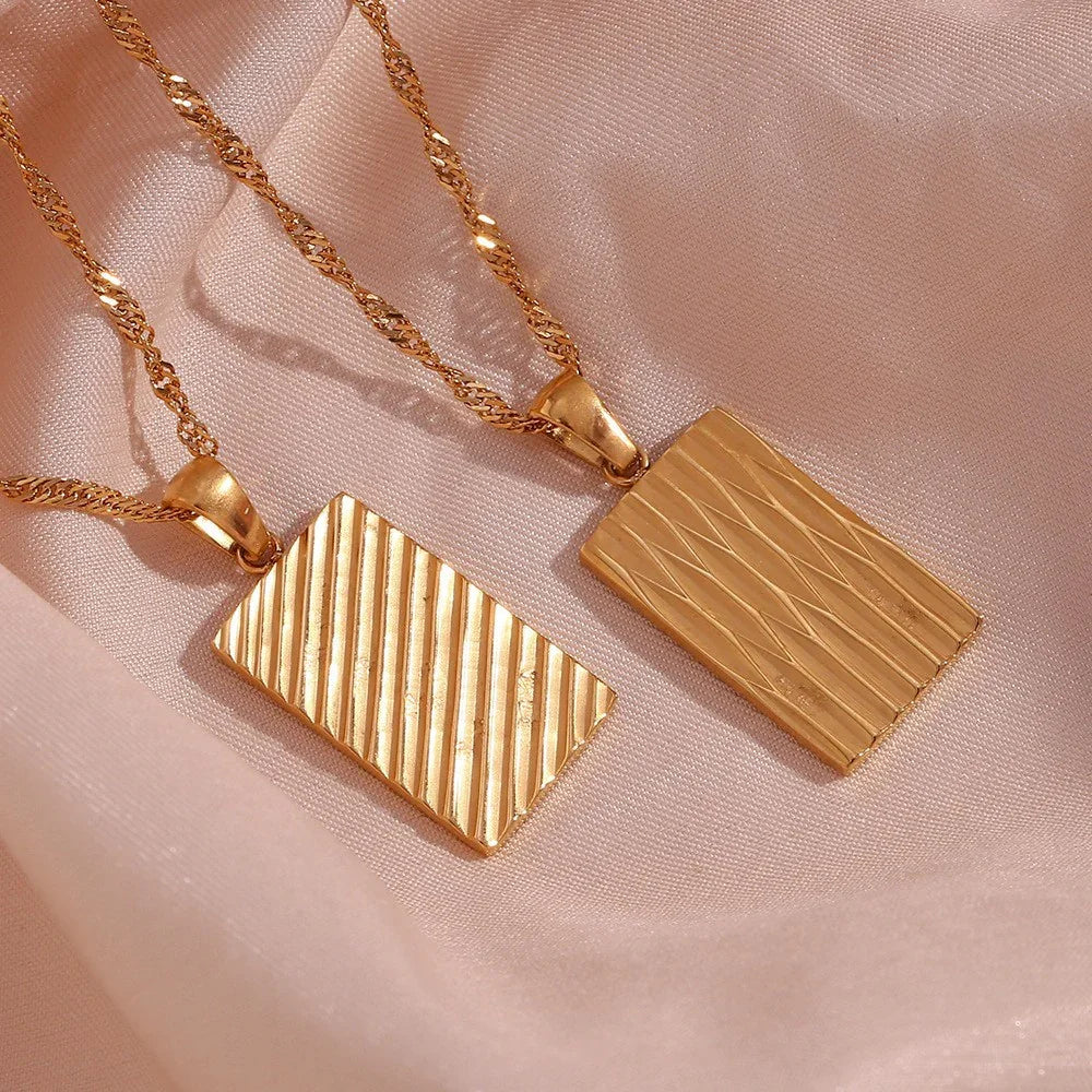 [Gaonasi]Dahlia Gold Necklace