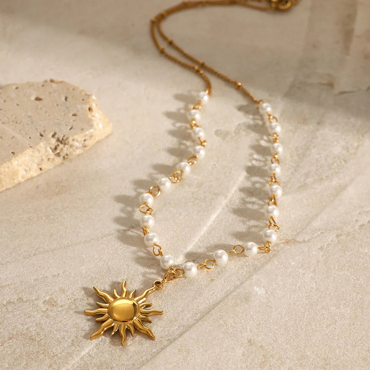 [Gaonasi]Apollo Sun Pearl Necklace