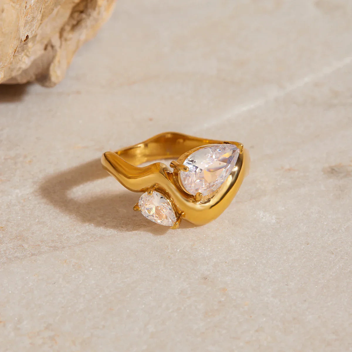 [Gaonasi]Soletta Diamond Teardrop Gold Ring