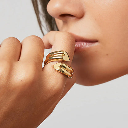 [Gaonasi]Tara Heart Twist Gold Ring