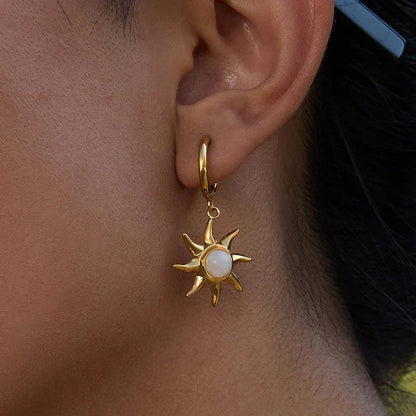 [Gaonasi]Helia Sun-shaped Moonstone Earrings