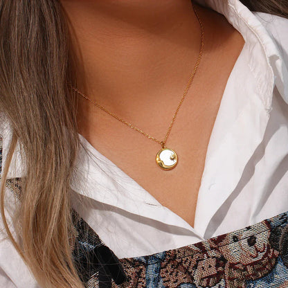 [Gaonasi]Evangeline Lunar Gold Necklace