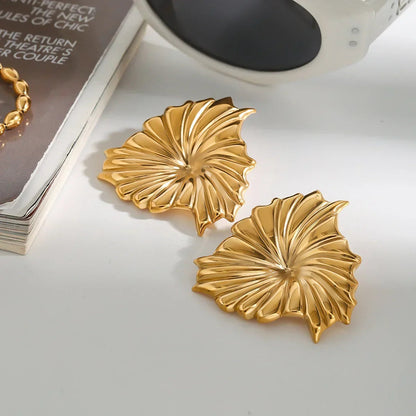 [Gaonasi]Rafaela Sculpted Petal Gold Earrings