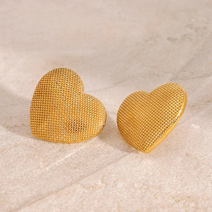 [Gaonasi]Cecelia Textured Heart Earrings