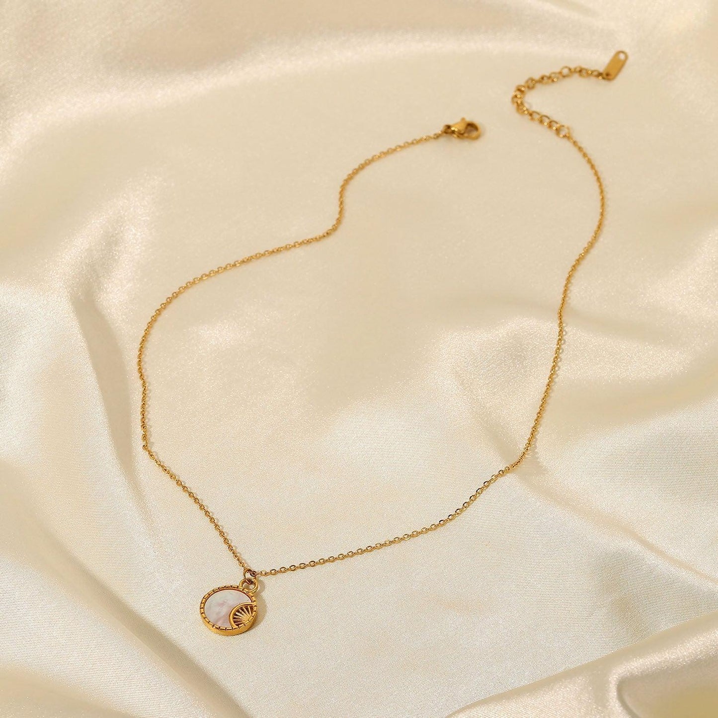 [Gaonasi]Brooklyn Freshwater Pearl Necklace