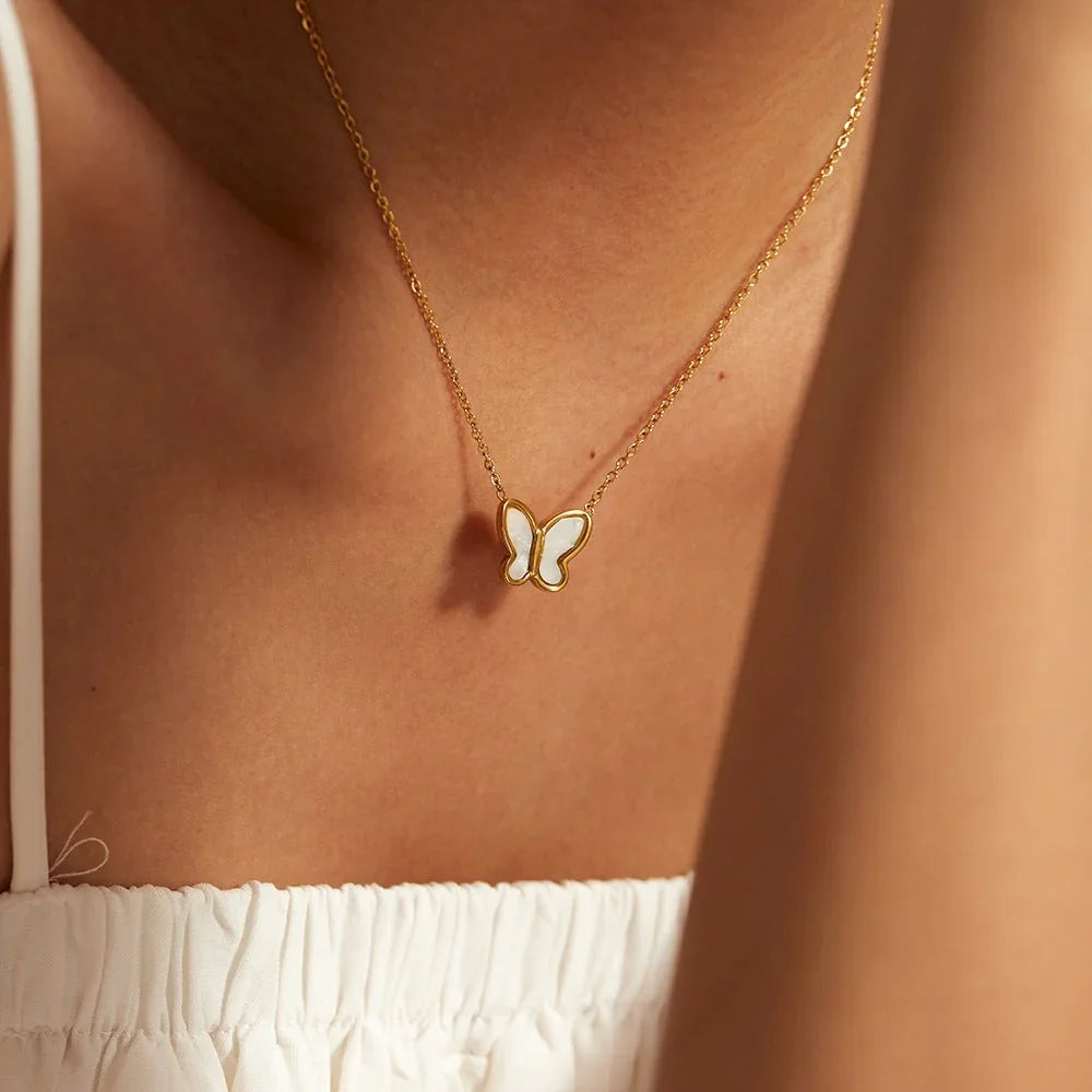 [Gaonasi]Flutterby Mother of Pearl Necklace
