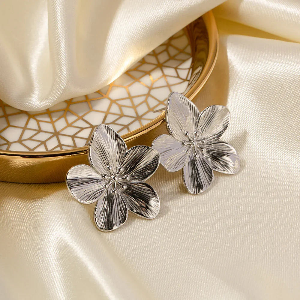 [Gaonasi]Allysa Flower Gold Earrings