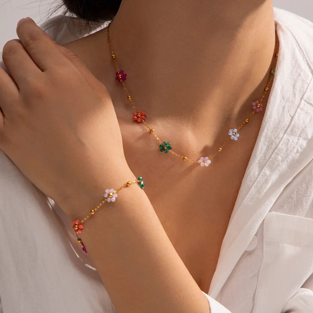 [Gaonasi]Azalea Floral Gold Necklace