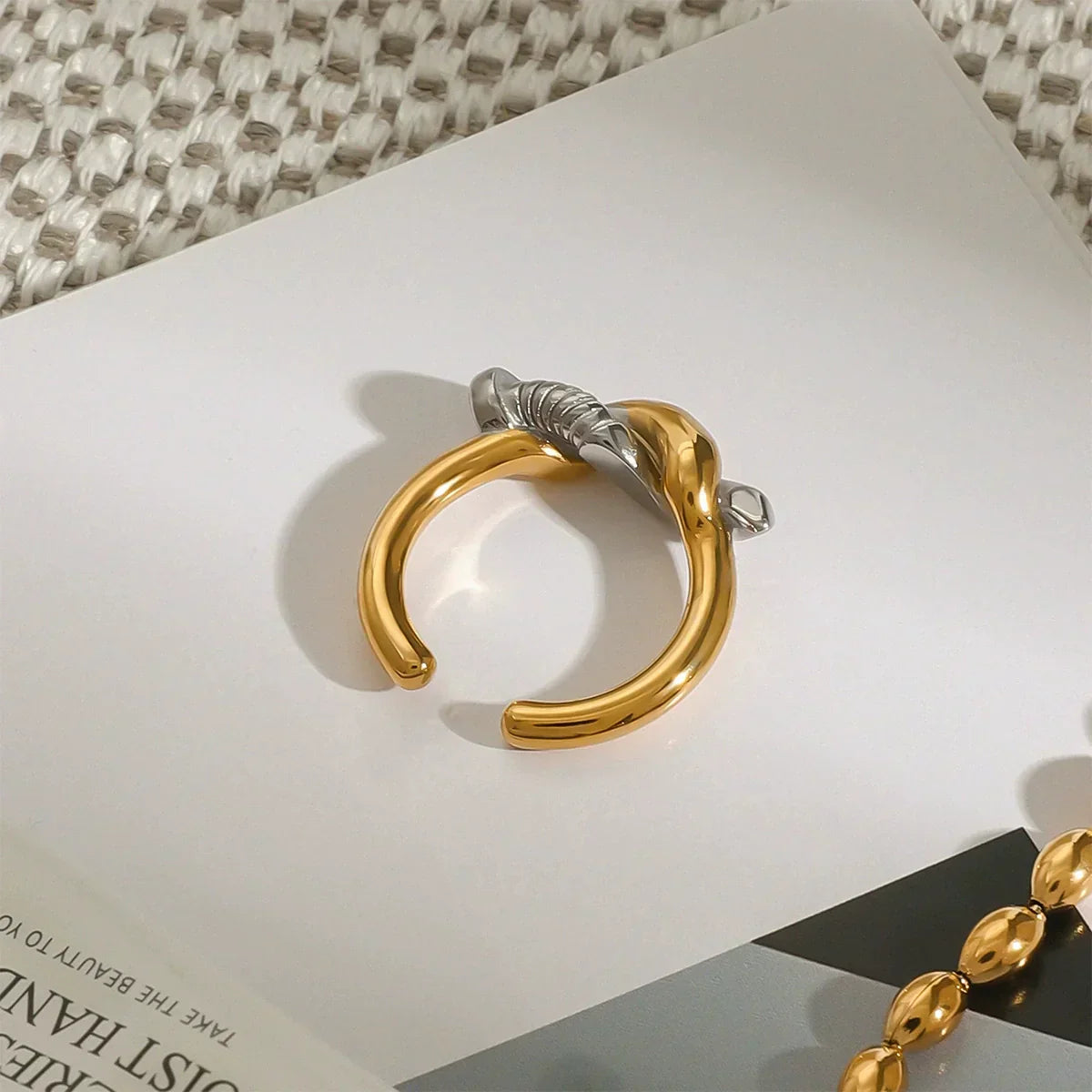 [Gaonasi]Trinity Twisted Nail Ring