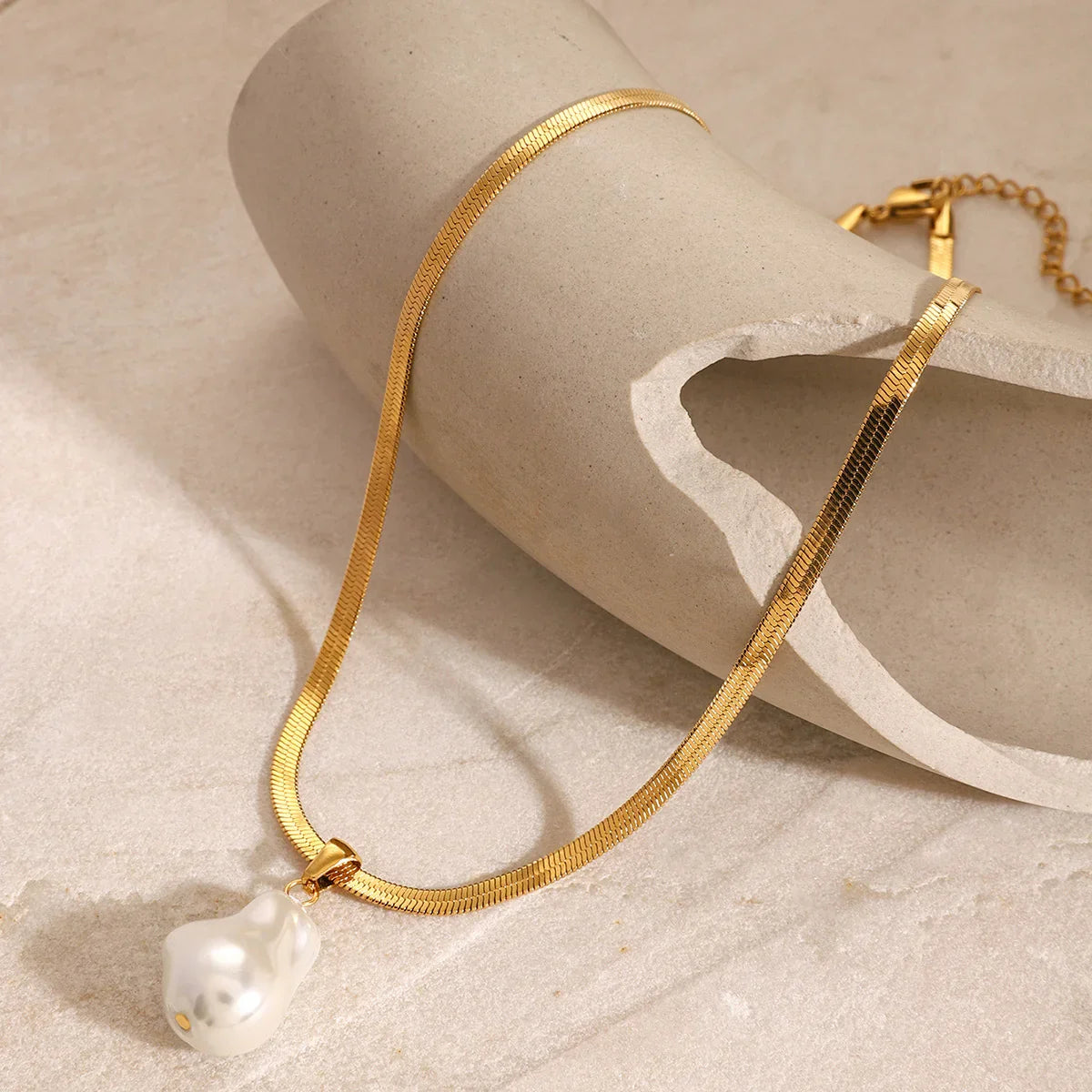 [Gaonasi]Glorietta Herringbone Pearl Necklace
