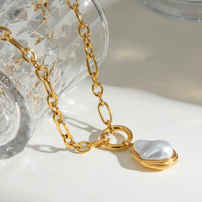 [Gaonasi]Shelby Mother Of Pearl Pendant