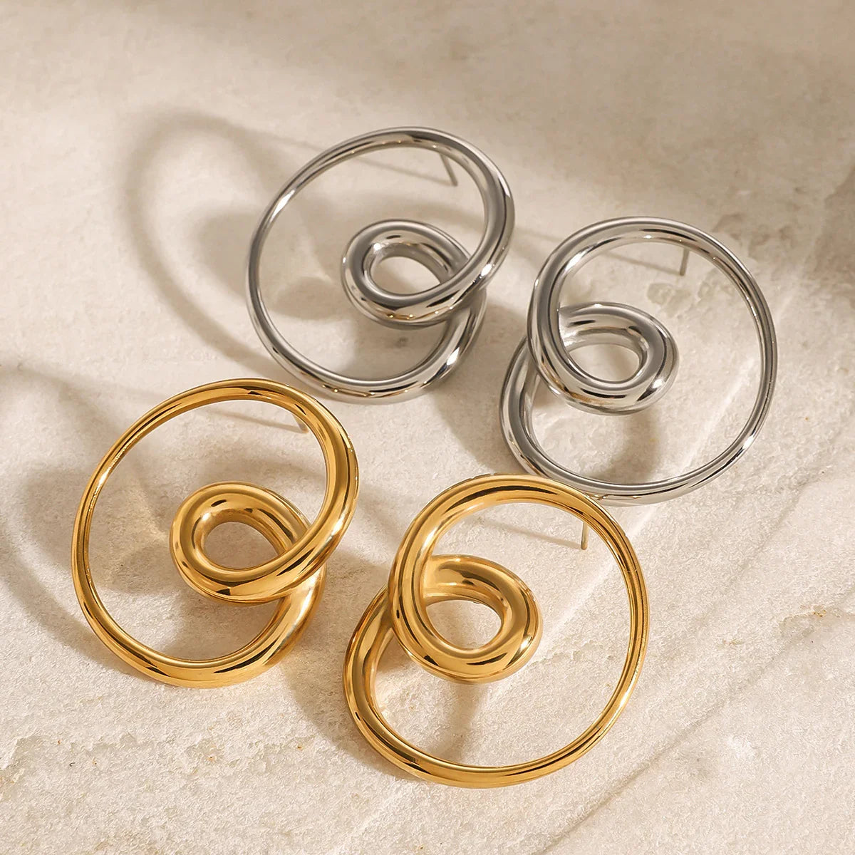 [Gaonasi]Angelique Golden Twist Earrings