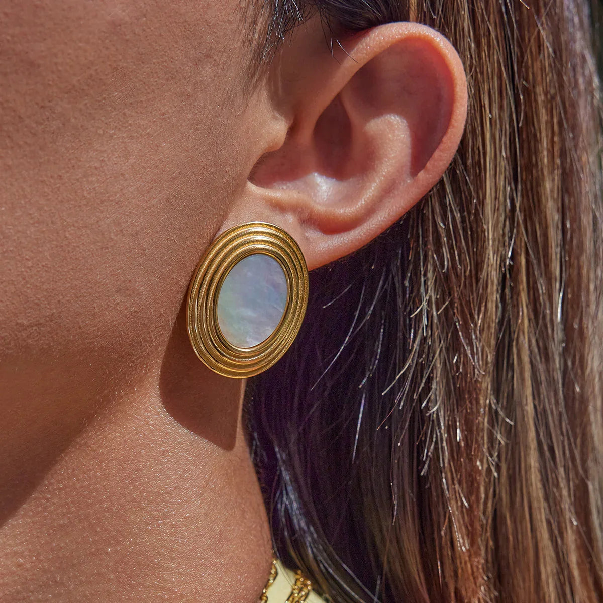 [Gaonasi]Ruthie Gold Enamel Earrings