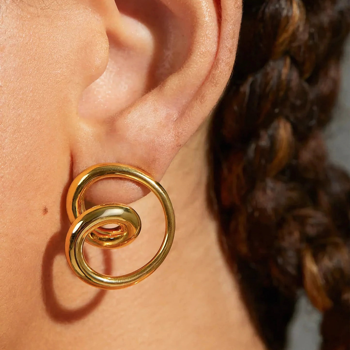 [Gaonasi]Angelique Golden Twist Earrings