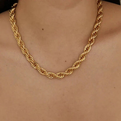 [Gaonasi]Mila Golden Twist Necklace
