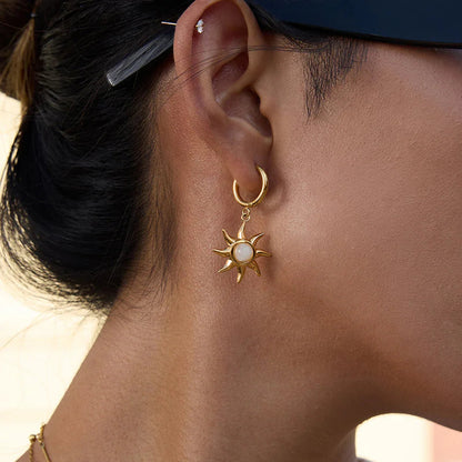 [Gaonasi]Helia Sun-shaped Moonstone Earrings