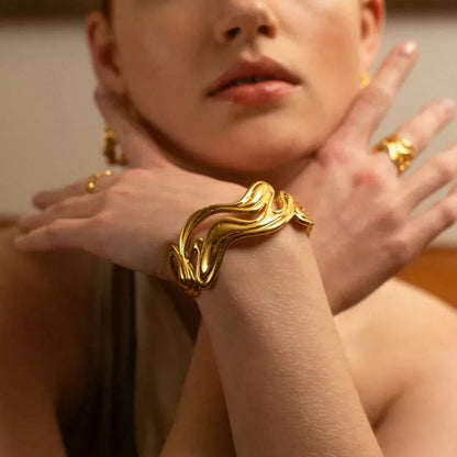 [Gaonasi]Anissa Wavy Gold Bracelet
