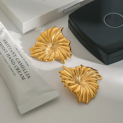 [Gaonasi]Rafaela Sculpted Petal Gold Earrings