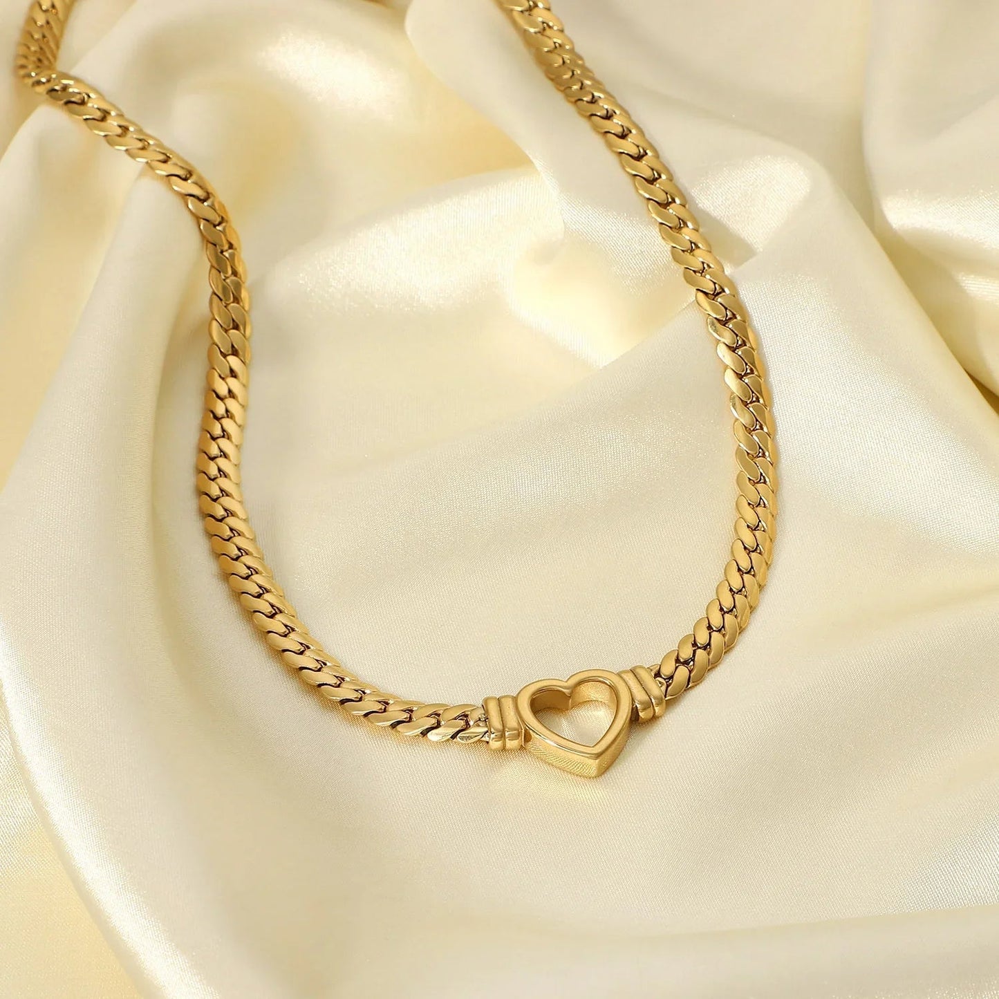 [Gaonasi]Vali Heart Choker