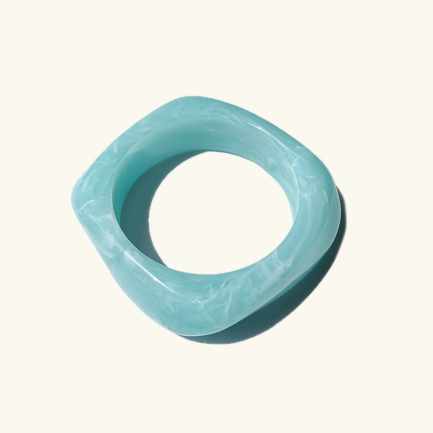 [Gaonasi]Avaria Acrylic Bangle